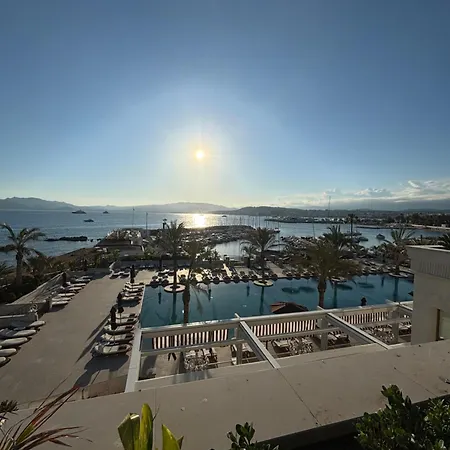 Apartament Palm Front De *